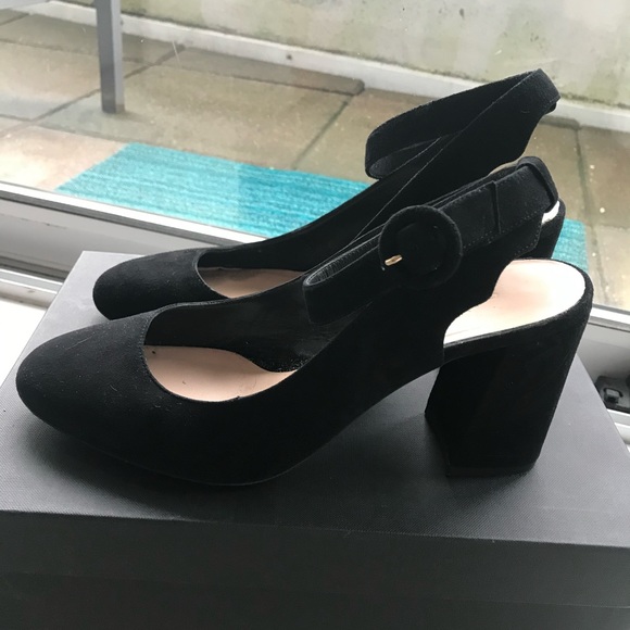 Club Monaco black suede pumps, warn once - Picture 3 of 3